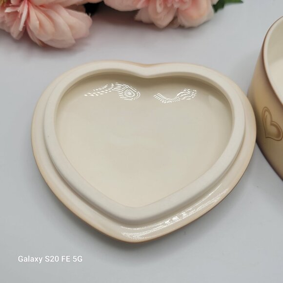 Hummel Boxes by Goebel Heart Shaped Sweet Greetings #686 - Picture 6 of 15